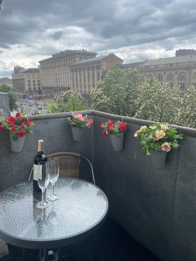 Freddies Apartment Kiev Luaran gambar