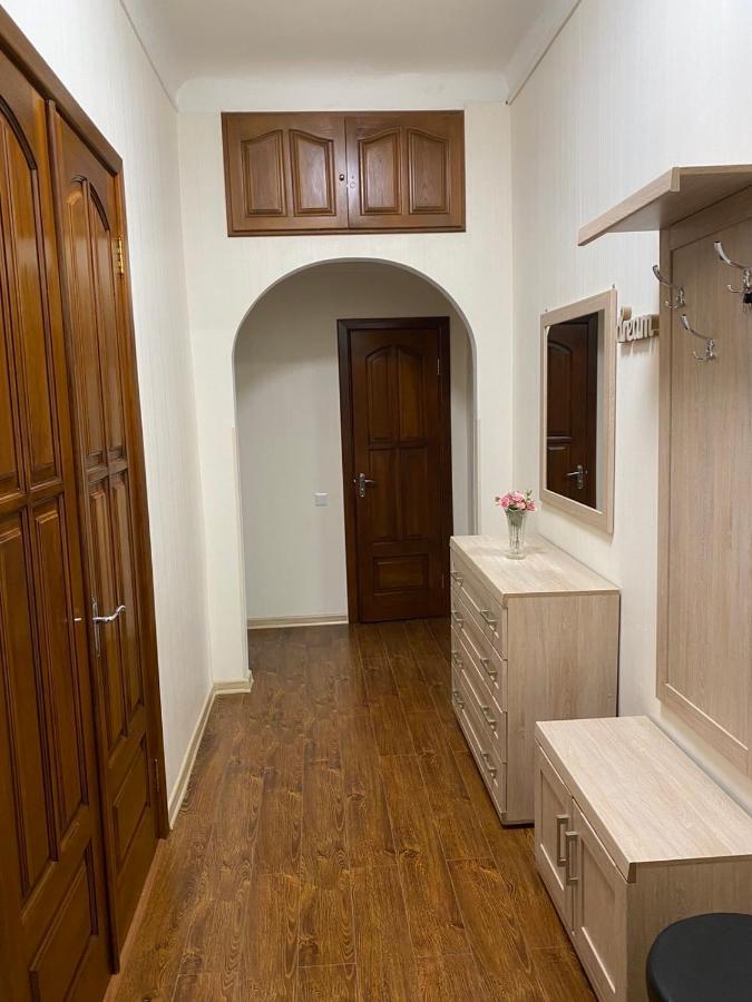 Freddies Apartment Kiev Luaran gambar
